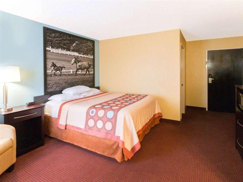 Super 8 By Wyndham Richmond Hotel Kültér fotó