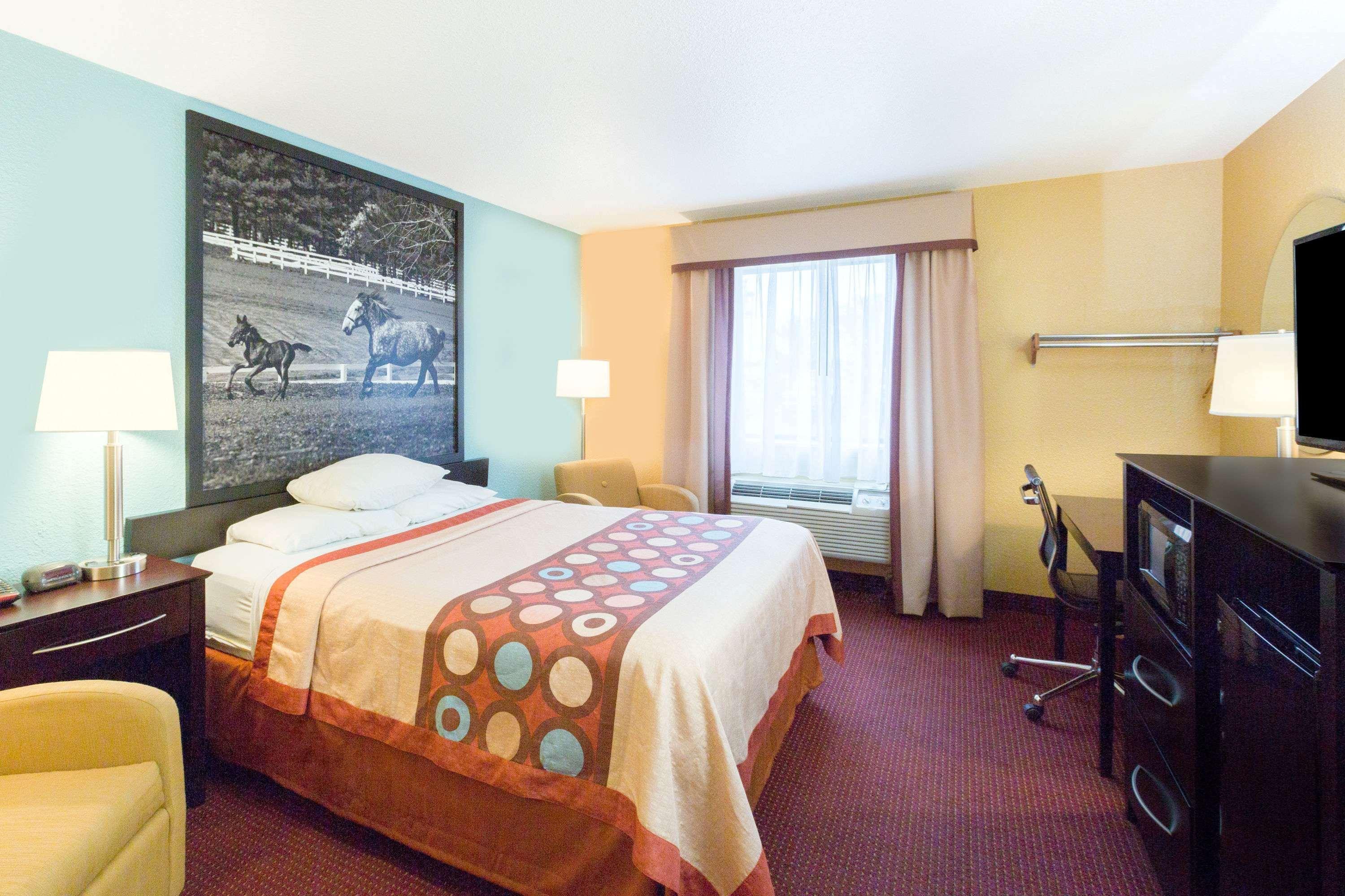 Super 8 By Wyndham Richmond Hotel Kültér fotó